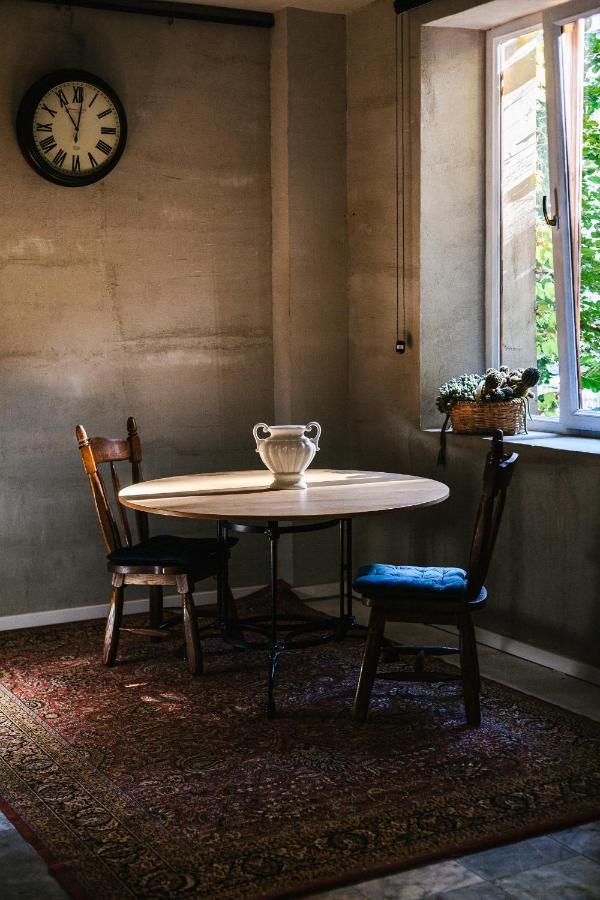 Apartamento Shared Flat In An Artists District Pikris Gora Tiflis Exterior foto